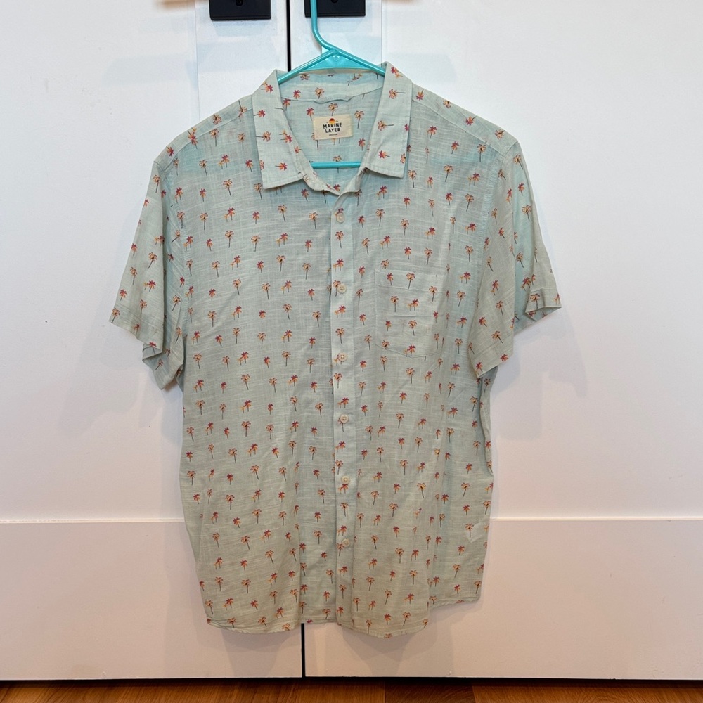 Marine Layer Lightweight Vacation Short Sleeve Button Up Shirt Men’s Medium - Picture 2 of 7